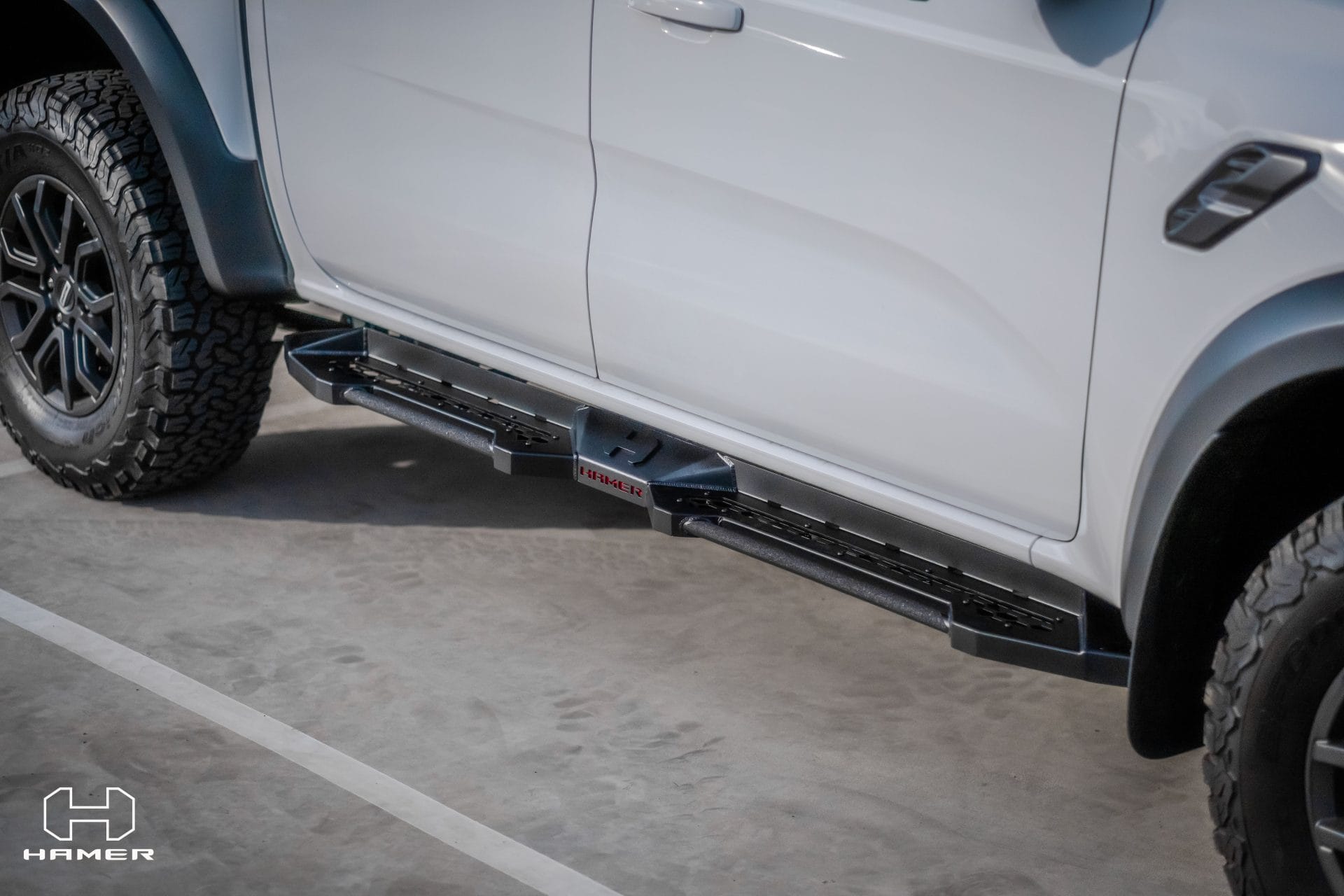 Hamer side steps close-up